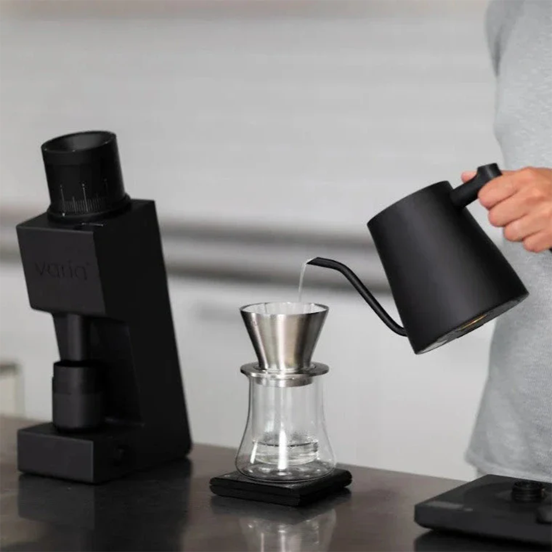 غلاية كهربائية فيلو أي كي جي