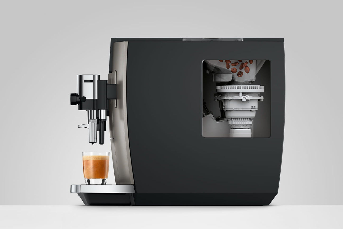 Jura E8 Midnight Silver - lifestyle shot